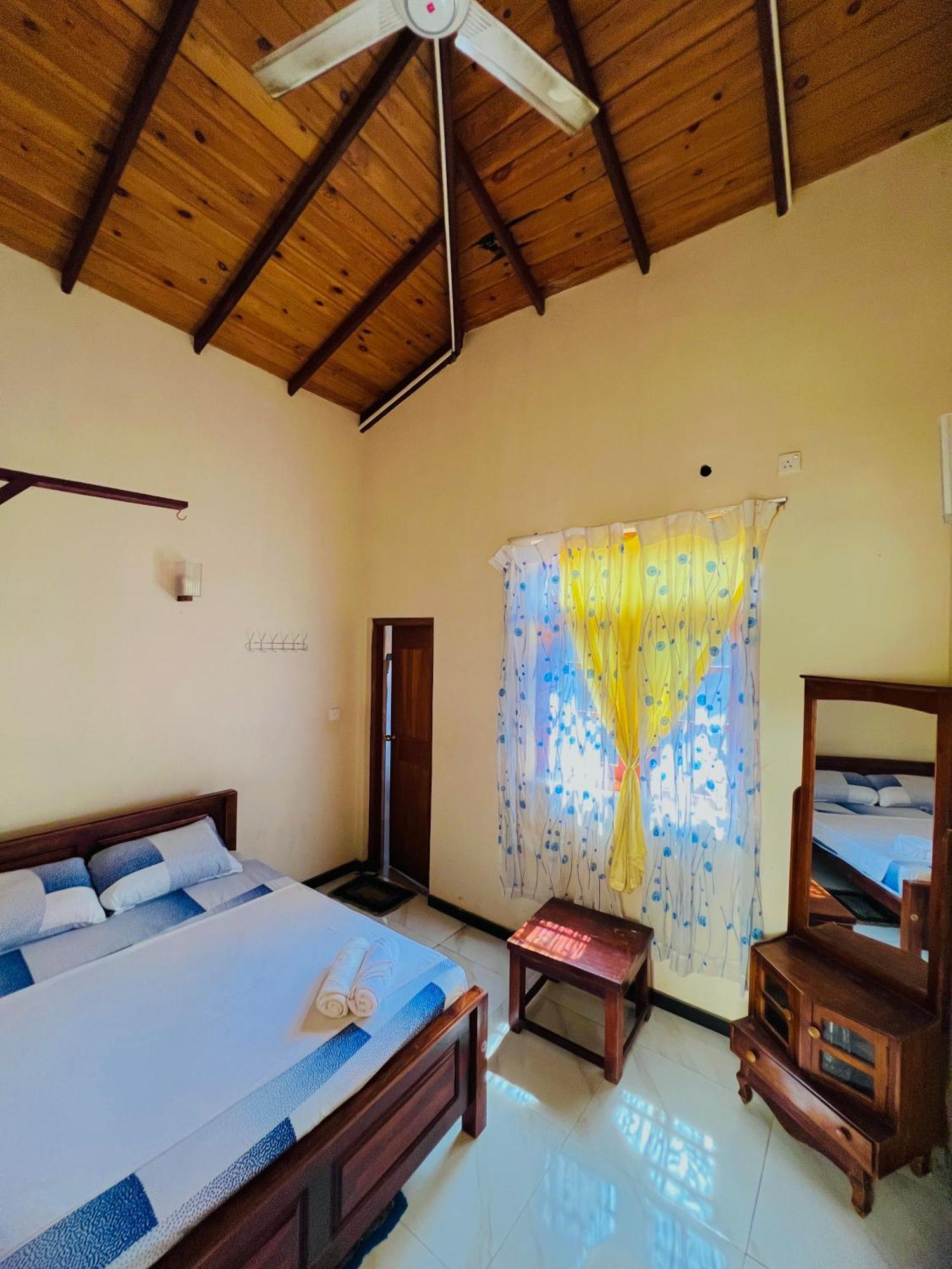 Malwaththa Mount Villa Kandy Exterior photo