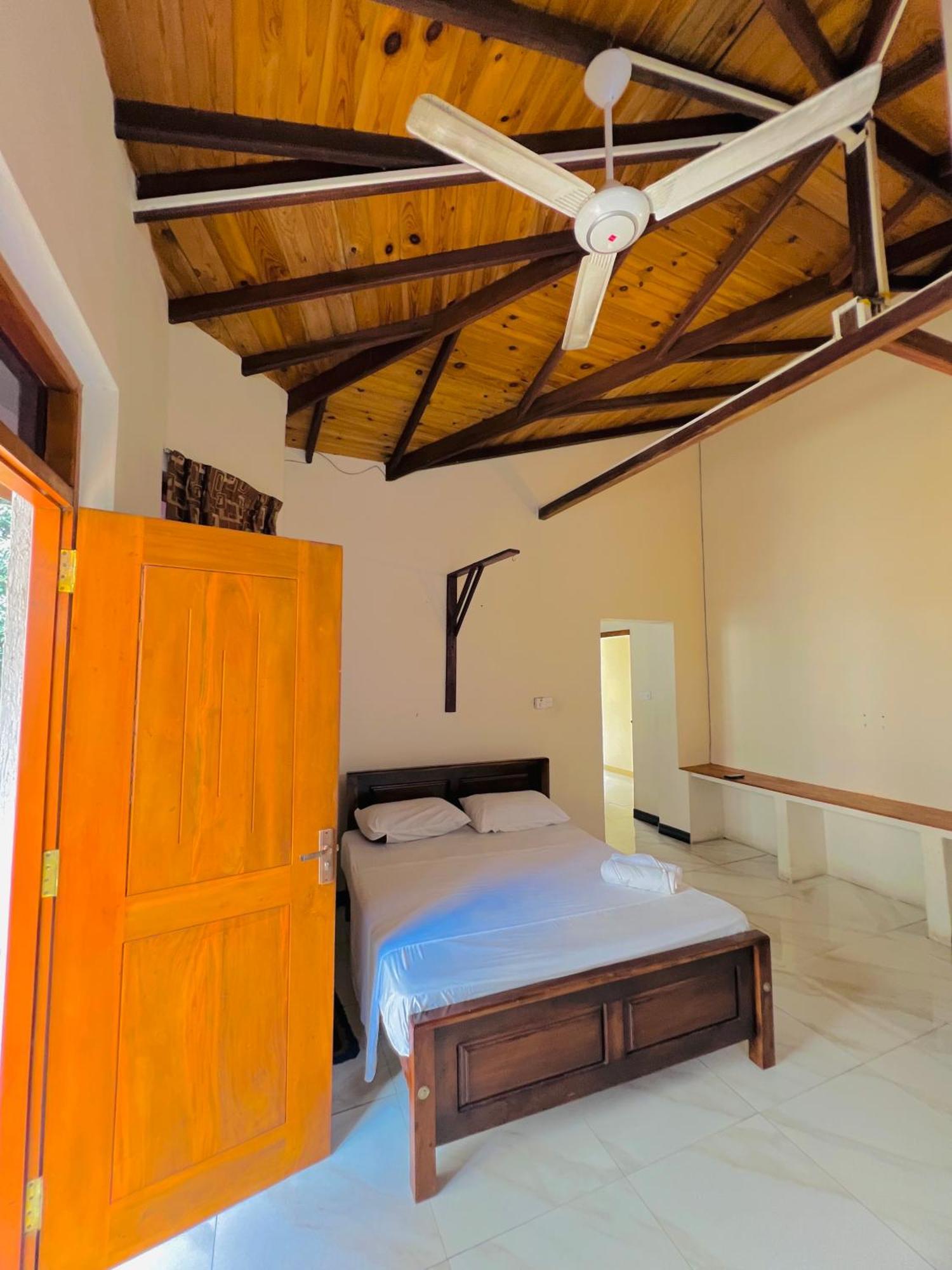 Malwaththa Mount Villa Kandy Exterior photo