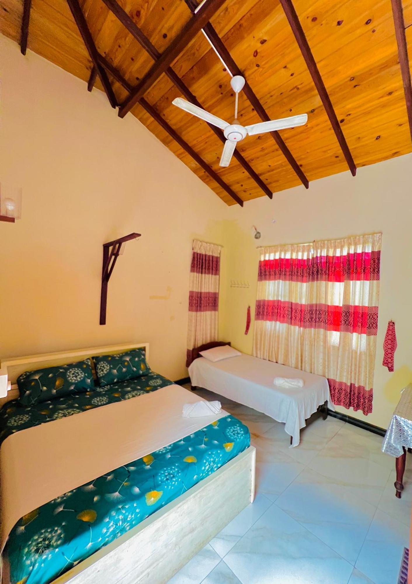 Malwaththa Mount Villa Kandy Exterior photo