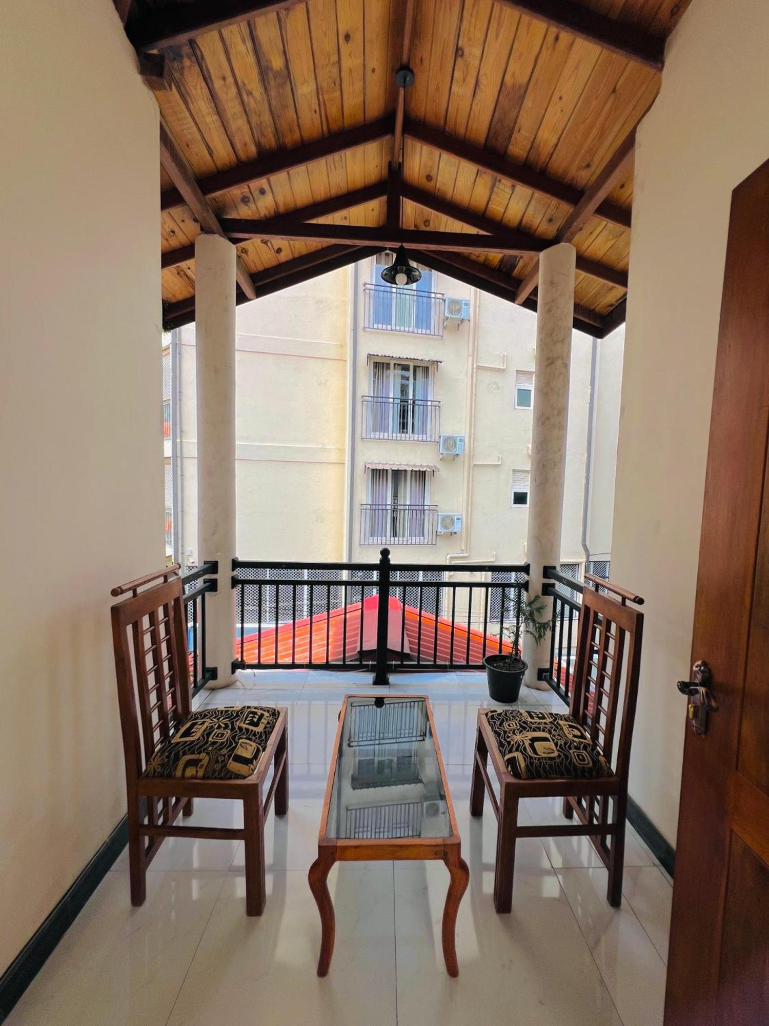 Malwaththa Mount Villa Kandy Exterior photo